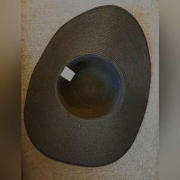 Wide Brim Floppy Straw Hat - Picture 5 of 5